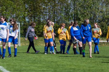 Bild 368 - B-Juniorinnen Bramstedter TS - SSV Hennstedt : Ergebnis: 3:7
